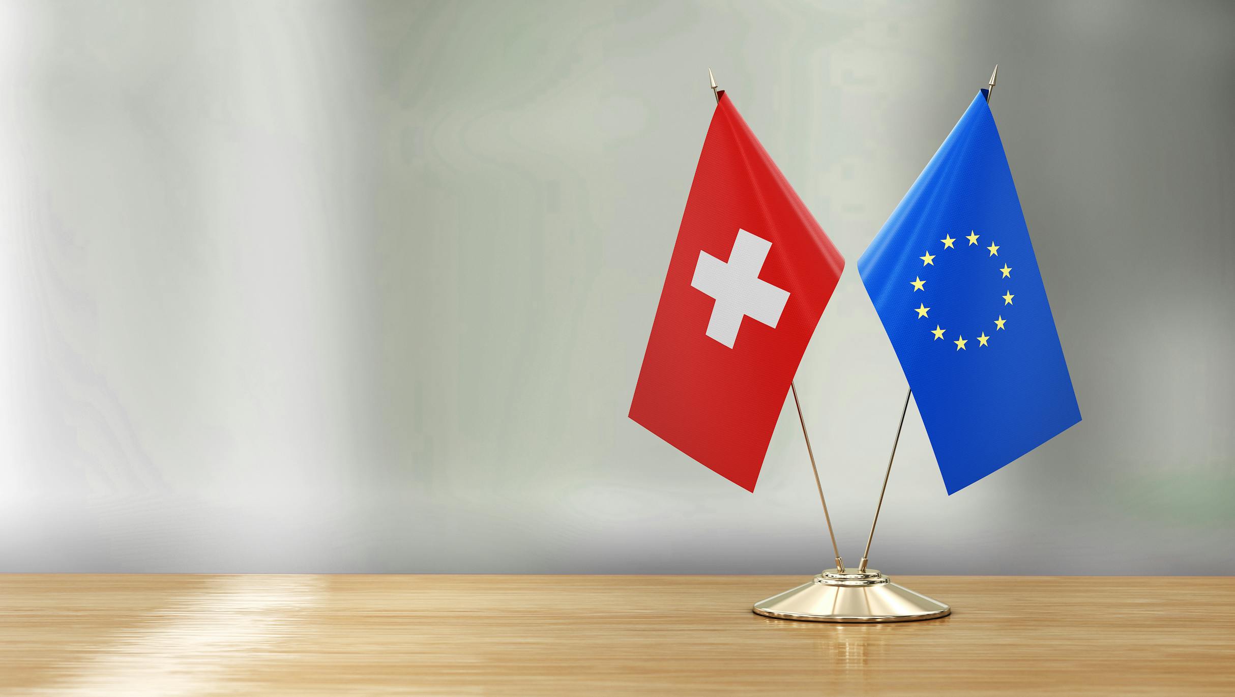 Flaggen EU Schweiz